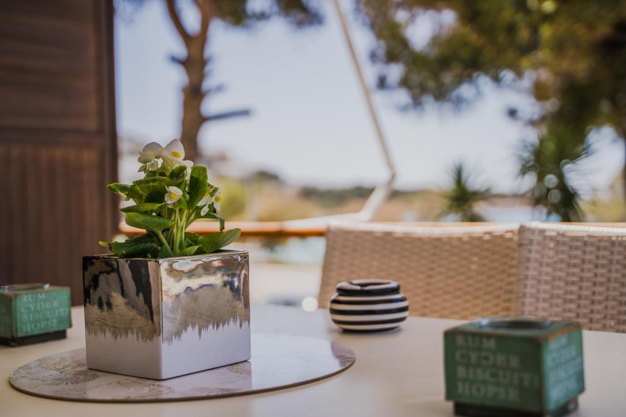 Green Apartment Ground Floor Feel Like Home Properties Saronida Exterior photo